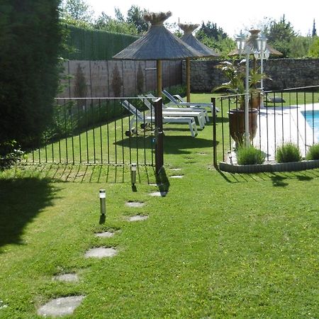 Le Gite De Lolivier En Provence Aramon Buitenkant foto