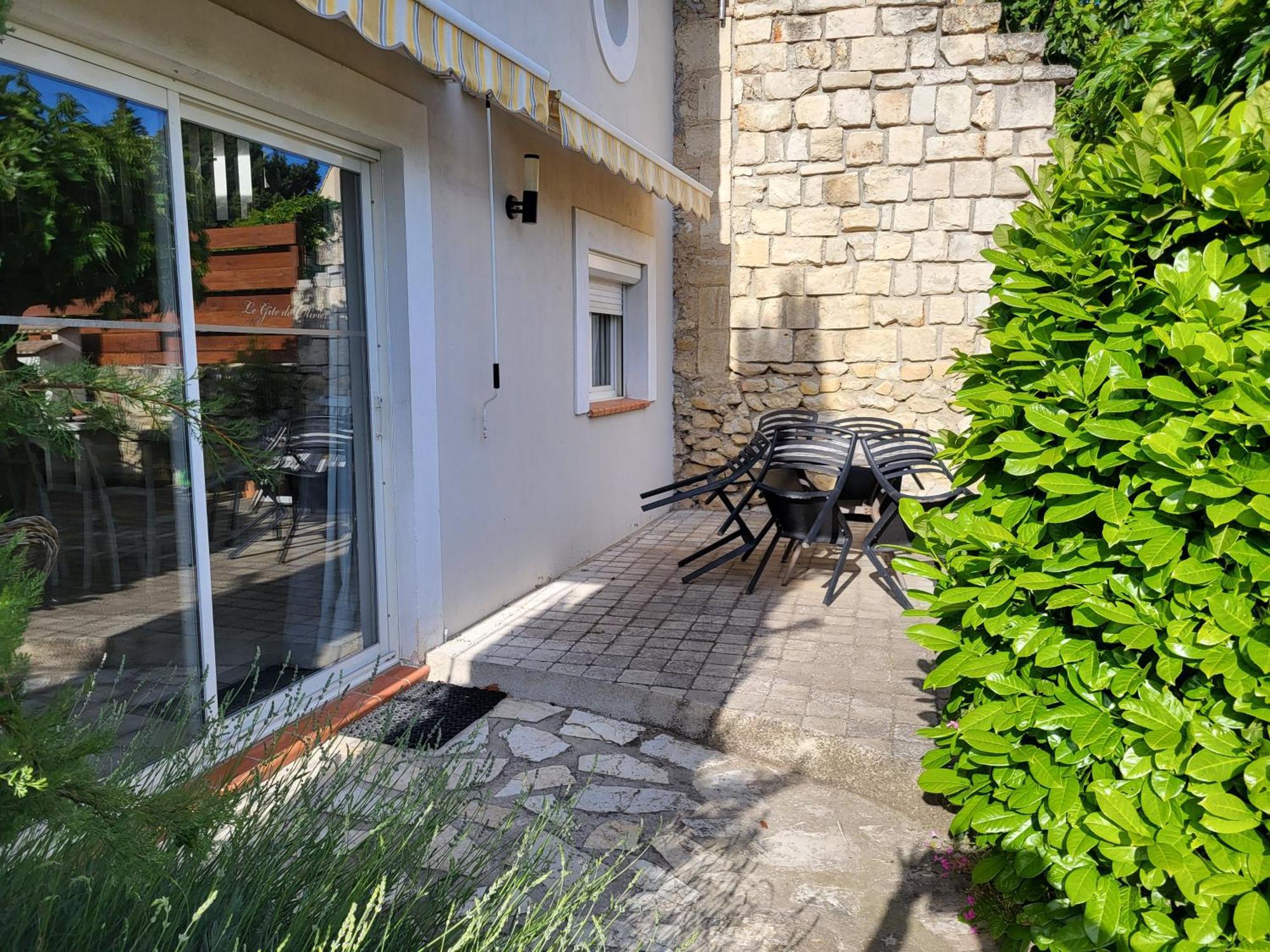 Le Gite De Lolivier En Provence Aramon Buitenkant foto